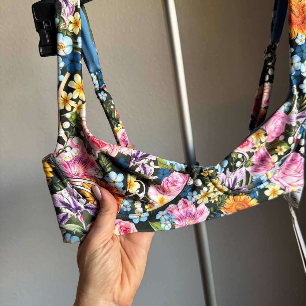 NWT AGUA BENDITA Balena Dreamin Bikini Top In Pink Floral Multi Sz S - Picture 9 of 12